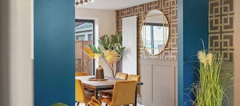Platinum Hayes - Stylish 3 Bed House in Greenhithe