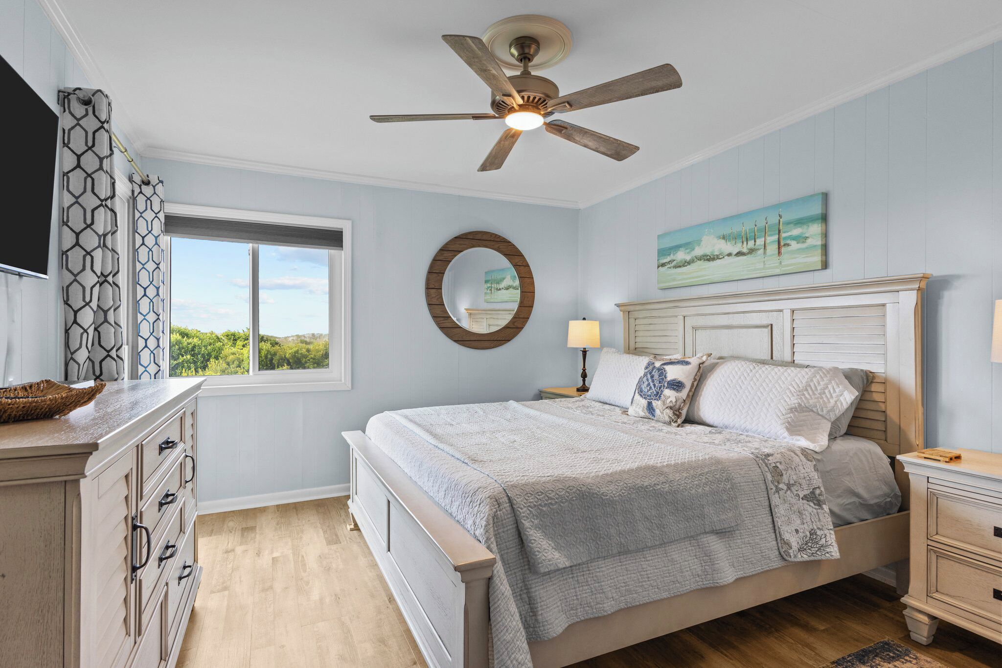 2 chambres, fer et planche à repasser, accès au Wi-Fi (inclus)