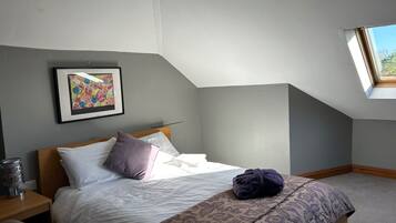 Cottage | 4 camere, ferro/asse da stiro, Wi-Fi gratuito, lenzuola