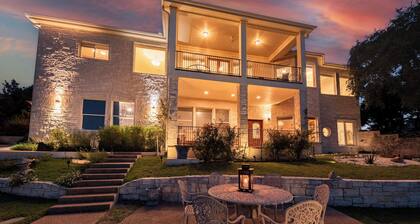 Stunning L. Travis Sunrise Lake House Large 4B w/ Views, Hot tub, theater & Gym