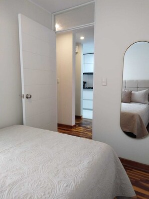 3 bedrooms, iron/ironing board, free WiFi, bed sheets - 3-bedroom Lovely Premiere apartment Magdalena del Mar with WiFi (Magdalena del Mar)