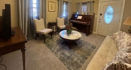Charming Historic Rtt in Summerville - Cozy 2Bdrm House with Convenient location