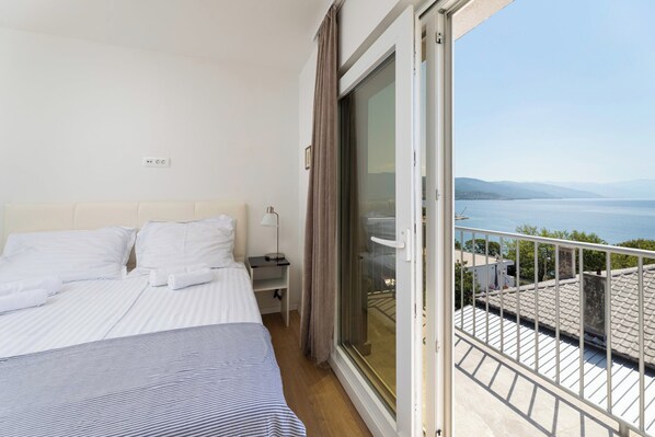 5 bedrooms, WiFi
