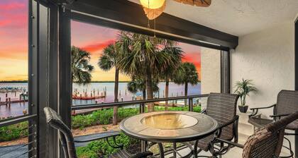 Prime Waterfront Location, Pickleball on property, 2 Pools, 2 Bath, King Bed