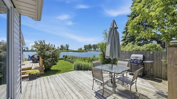 Wellington Cottage | Terrace/patio