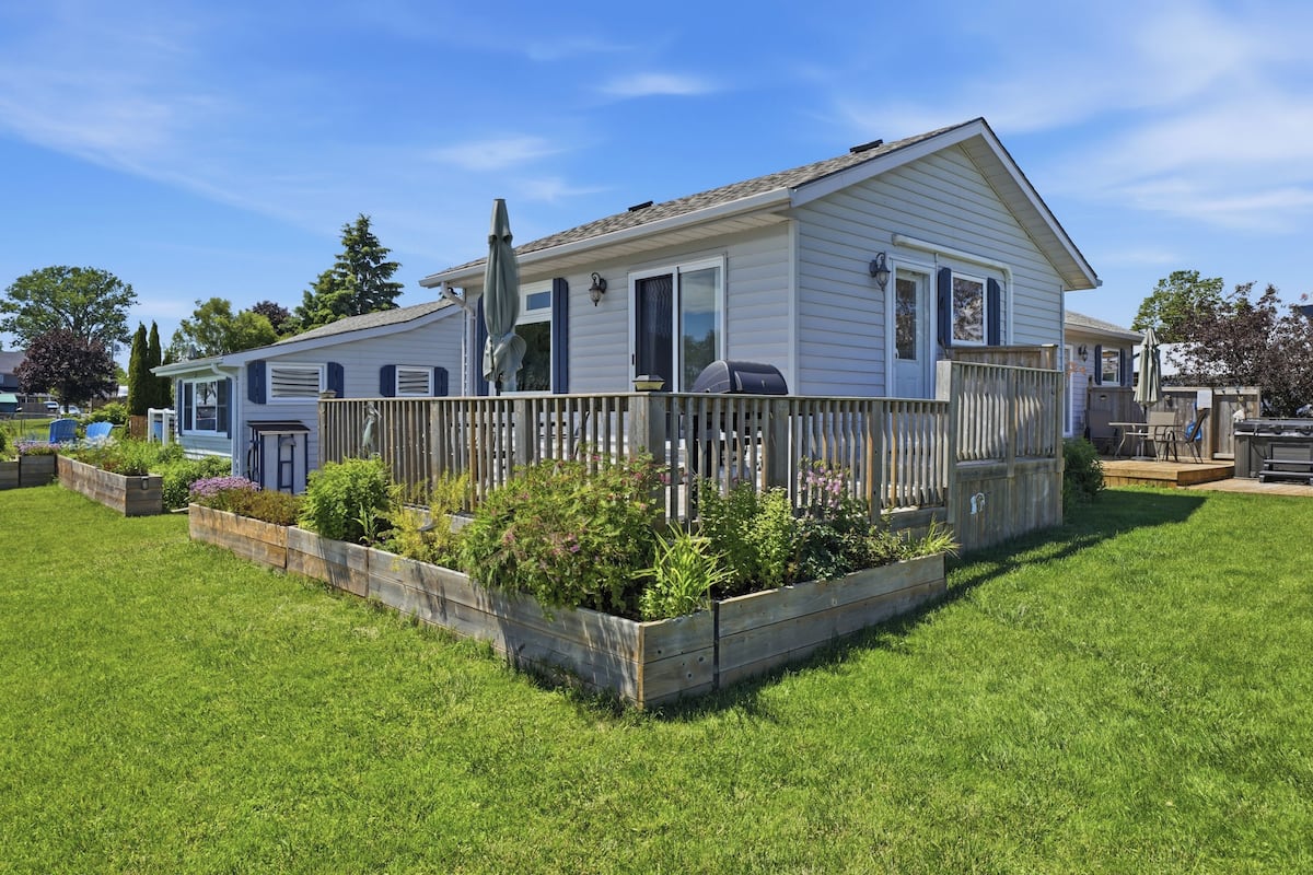 Sandbanks Cottage | Terrace/patio