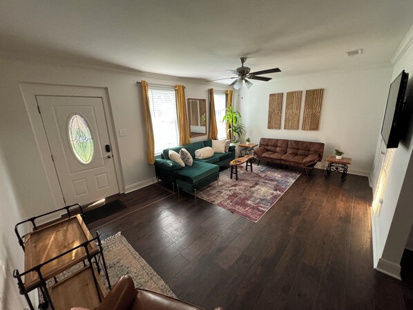 Smart TV - Home in the Heart of the City (Baton Rouge)