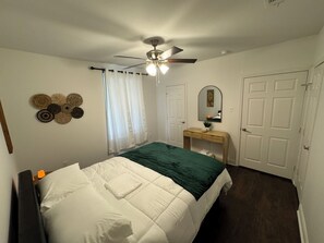 1 chambre, fer et planche Ă repasser, Wi-Fi, draps fournis