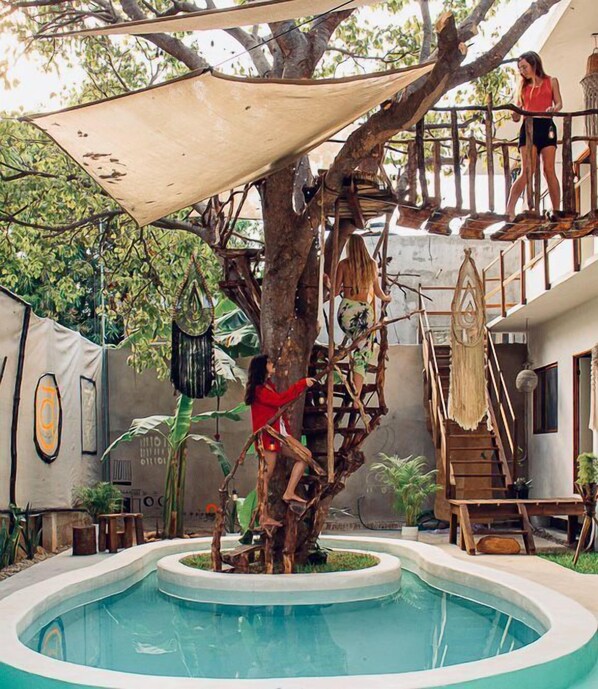 Outdoor pool - The Pool Treehouse Hotel (Villa de Cos)
