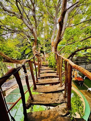 Terrace/patio - The Pool Treehouse Hotel (Villa de Cos)