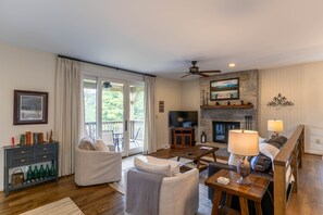 Smart TV, fireplace - Camelia 2: Chetola Resort Amenities! Walk to Downtown Blowing Rock! (Blowing Rock)
