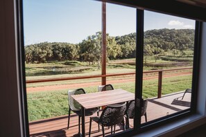 Standard Cabin | Terrace/patio - High Valley Dawn Permaculture Farm (Lammermoor)