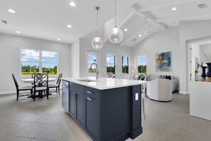 Interior - Saona Cottage - Coastal Chic (Naples)