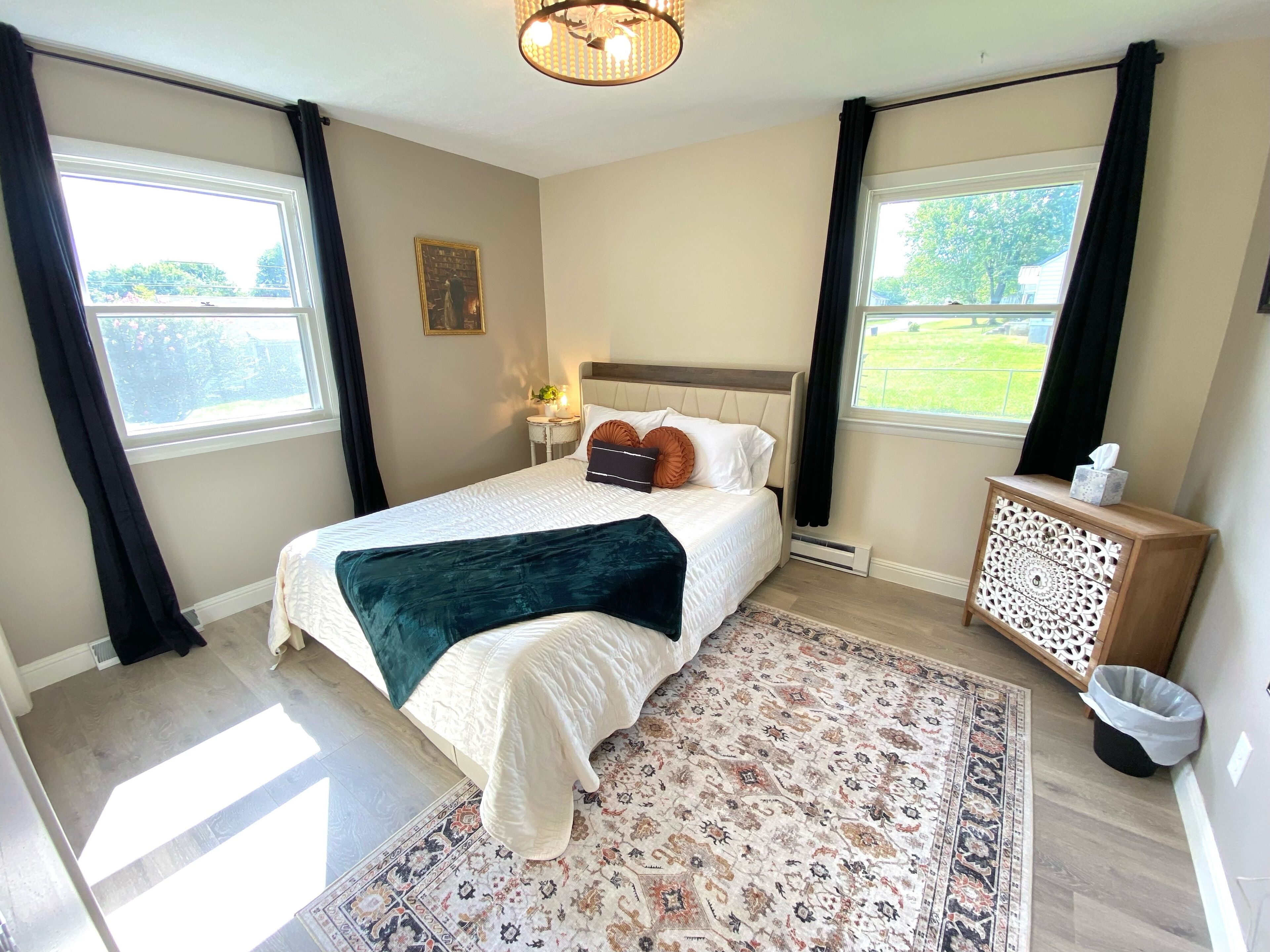 3 chambres, fer et planche à repasser, Wi-Fi gratuit, draps fournis