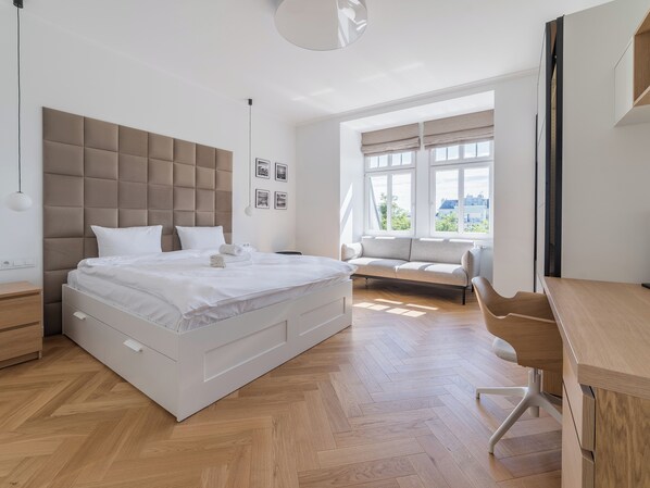 2 bedrooms, iron/ironing board, WiFi, bed sheets