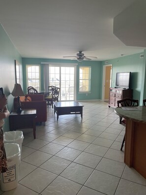 Living area - Cozy 2 bedroom condo with WiFi, AC in delightful north Wildwood
Beachfront (Wildwood)