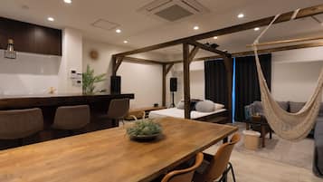基础别墅 | 客房内用餐