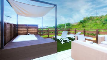 Basic Villa | Terrace/patio