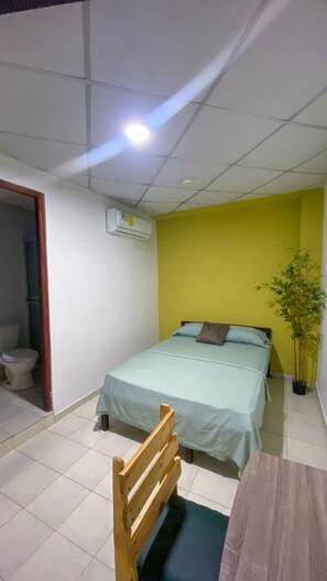 9 makuuhuonetta, silitysrauta/-lauta, Wi-Fi, vuodevaatteet