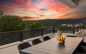 Outdoor dining - Beautiful home in Novi Vinodolski with sauna (Novi Vinodolski)