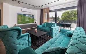 Smart TV - Beautiful home in Novi Vinodolski with sauna (Novi Vinodolski)
