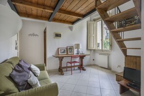 Living area - Angelico's Urban Loft (Firenze)