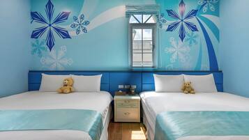 Kamar Double, 2 Tempat Tidur Queen | Tirai kedap cahaya, Wi-Fi gratis, dan seprai linen
