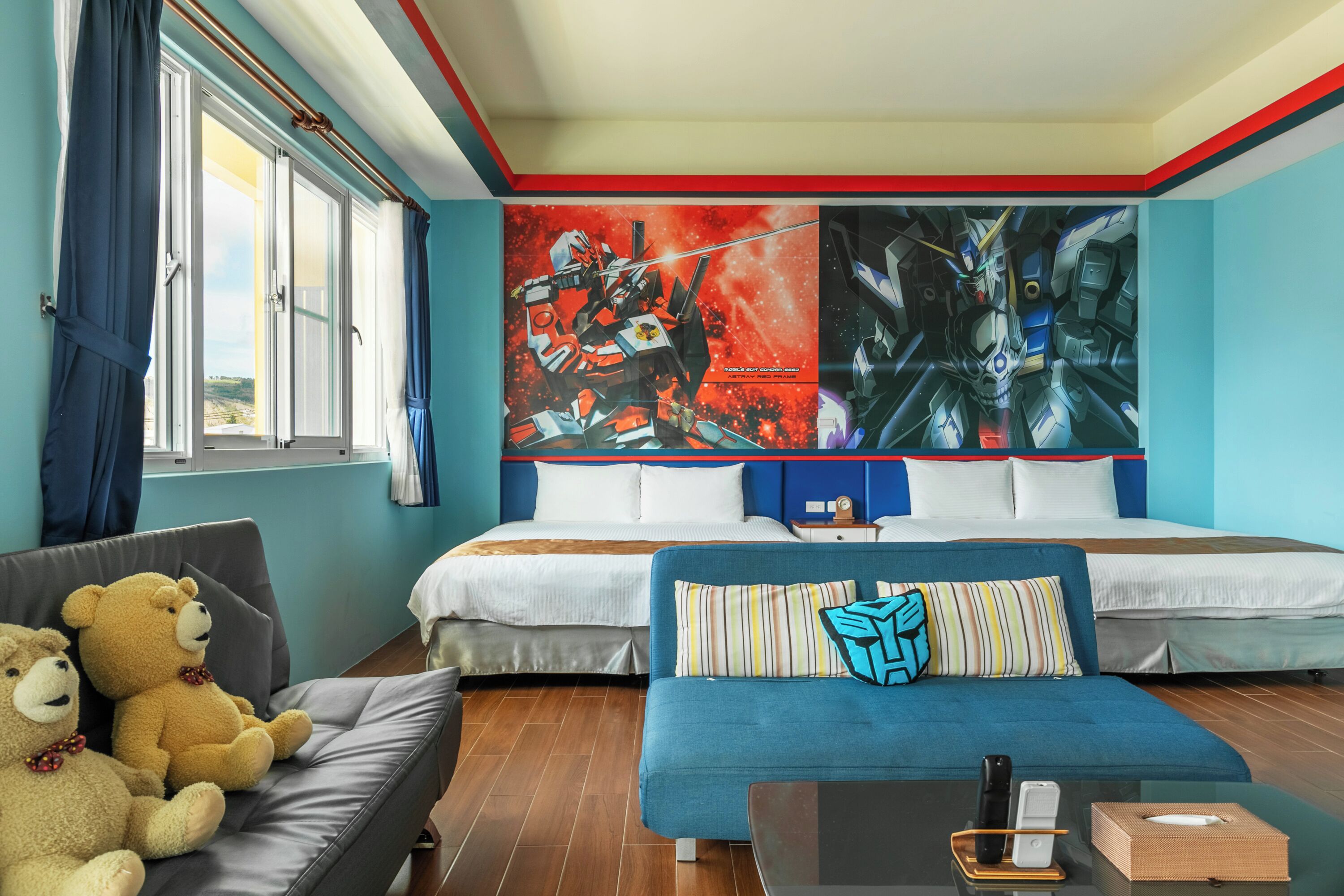 Family Room with Balcony | Blackout drapes, free WiFi, bed sheets