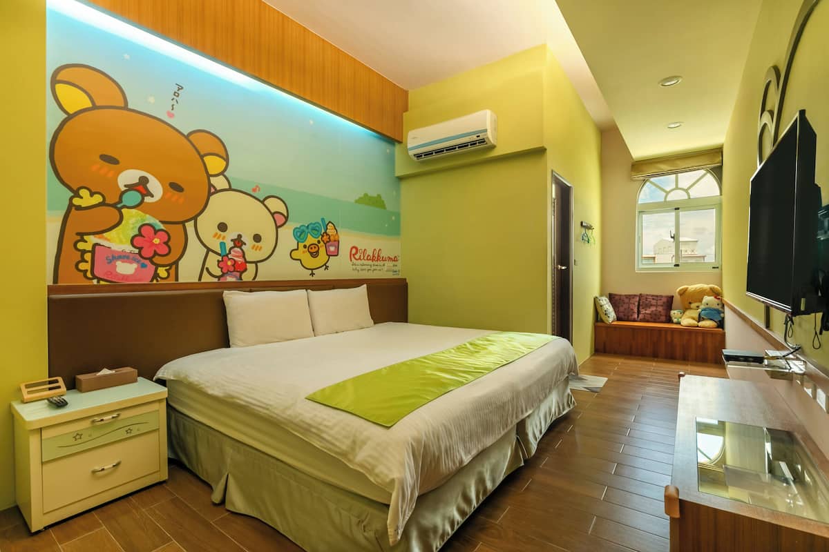 King Double Room | Blackout curtains, free WiFi, bed sheets