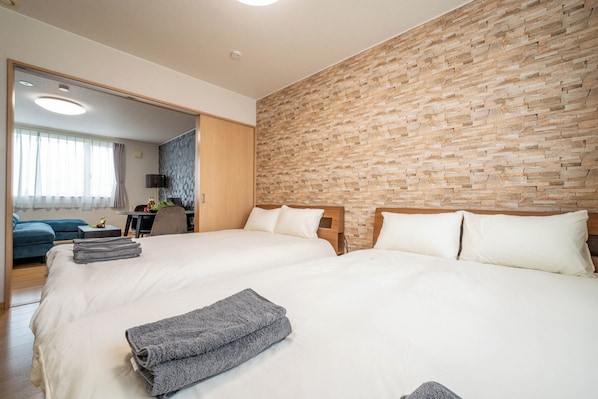 2 bedrooms, iron/ironing board, free WiFi