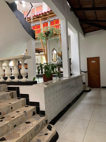 Chalet Santa Inés: Tu Refugio de Ensueño en el Corazón del Eje Cafetero