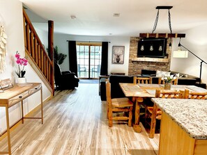 Dining - NEW !!! COZY , RUSTIC 2-bedroom townhome Near STARVED ROCK !!! (North Utica)