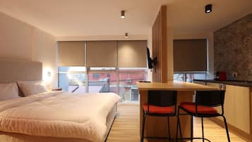 1 soverom og skrivebord