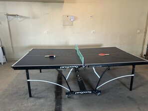Games room - Mesa Cottage: 1 minute drive-Powder Horn Ski Resort  
3 Queen size beds-Sleeps 6 (MESA)