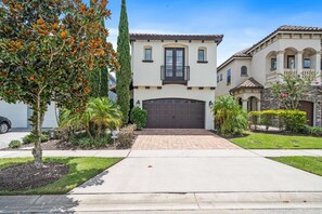 Exterior - 5BR Golf View Villa • Pool + Arcade • Near Disney (Reunion)