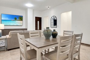 Dining - Tormenta Suites Entire Building 9BR Large Groups (San José del Cabo)