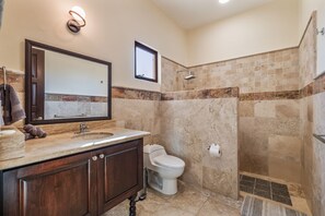 Hair dryer, towels - Tormenta Suites Entire Building 9BR Large Groups (San José del Cabo)