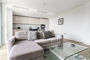 Télévision, chaîne hi-fi