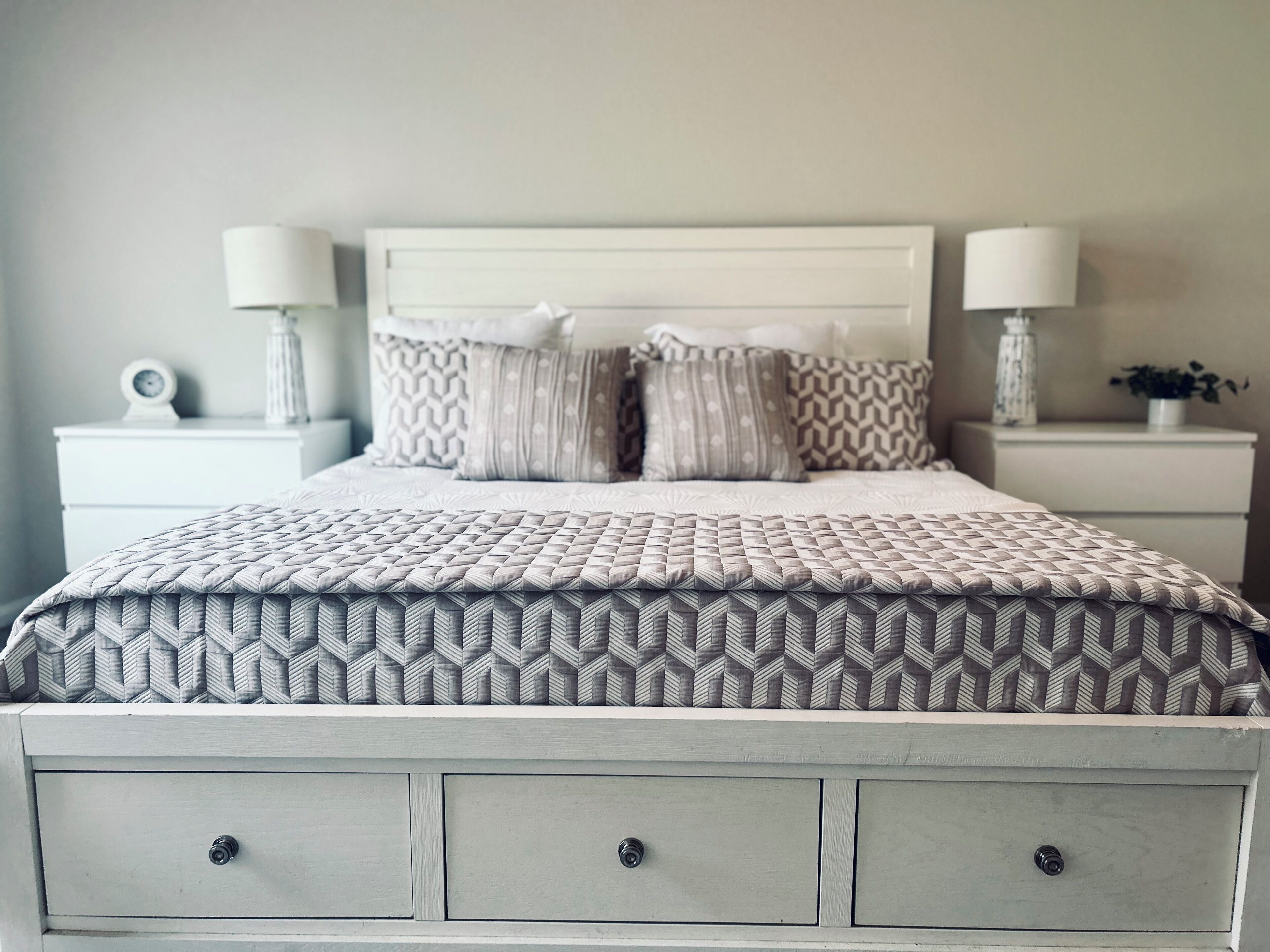 4 室のベッドルーム、アイロン / アイロン台、WiFi (無料)、ベッドシーツ