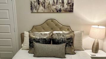 4 bedrooms, iron/ironing board, free WiFi, bed sheets