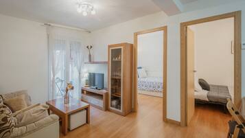 3 dormitorios, tabla de planchar con plancha, wifi y ropa de cama