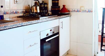 Jemaâ el fna 8Min/Car SuperMarket on Ground Floor-5 STAR APT W-Clim-Confort-View