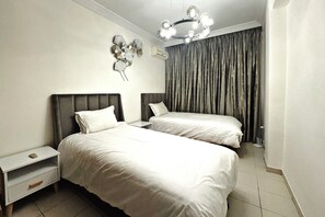 2 bedrooms, iron/ironing board, travel cot, WiFi
