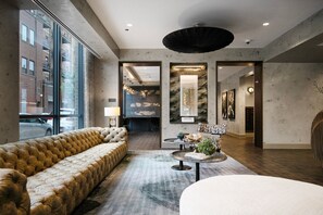 Lobby - Luxe River West 3BR w/ Pool, Gym, Pet Area, A/C & Rooftop, by Blueground (Chicago)