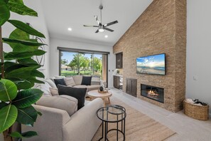 智能電視、壁爐