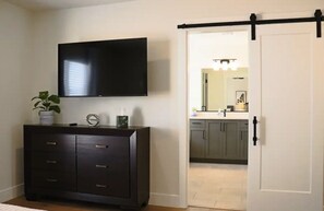 Interior - Zion • HydroTherapy Oasis • EV • Dog Friendly • Golf • St George (Washington)