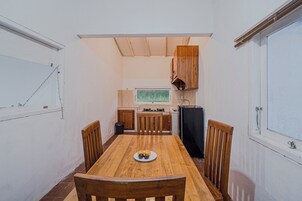 Family Room | Private kitchen | Electric kettle