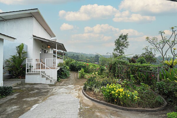 Santya Loka Lodge & Twin Waterfall - Bali