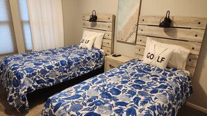 3 habitaciones, tabla de planchar con plancha, wifi y ropa de cama