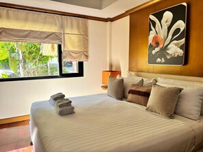 3 habitaciones, tabla de planchar con plancha, wifi y ropa de cama